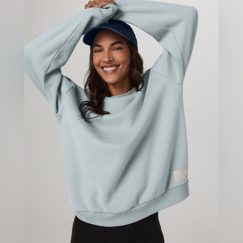 Vuori Restore Oversize Crew Sweatshirt Sz XS Blue Haze